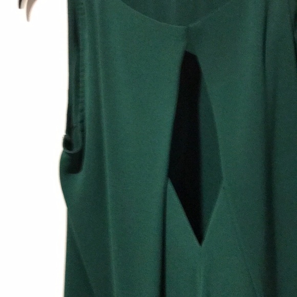 Green Greylin blouse with gold chain neckline - Picture 3 of 4